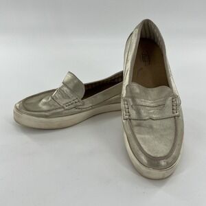 G H Bass Poppy Loafer  Womens 8 M Gold Metallic Shimmer Faux Leather Preppy Boat